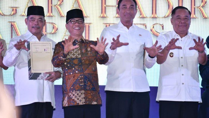 Indonesian News : Mendes Yandri – Kepala BNN Deklarasi Indonesia Bersinar, Komitmen Perangi Narkoba